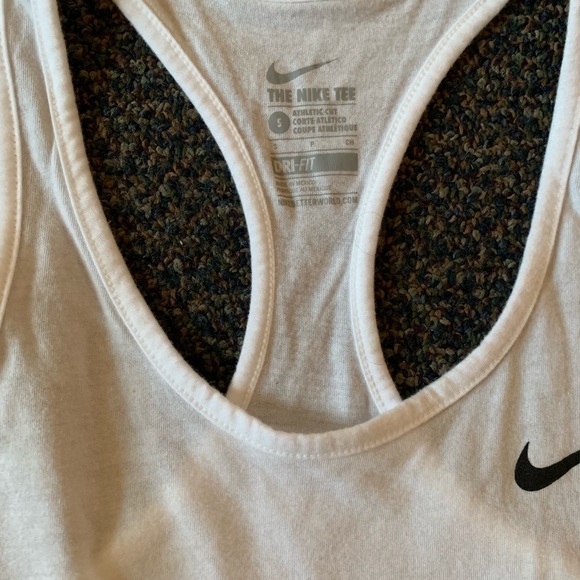 Nike Tank Bundle - Picture 2 of 3
